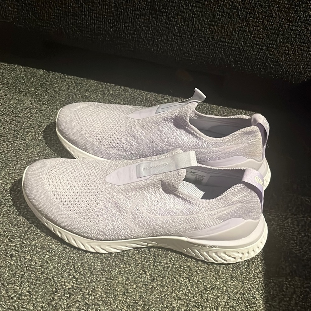 women’s Nike epic phantom react fk